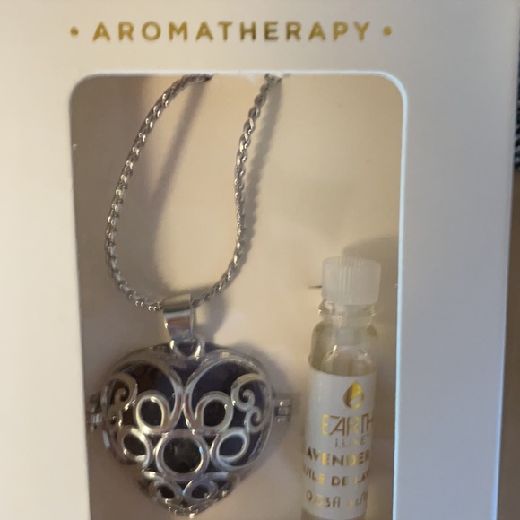 Earth luxe aromatherapy - Picture 2 of 6